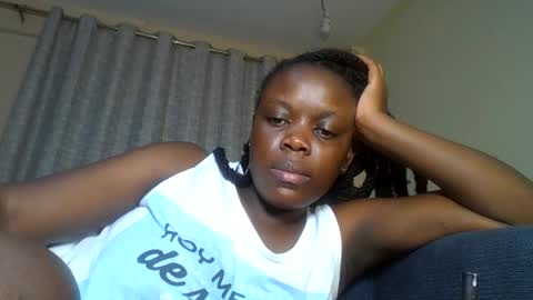 Snapshot of choco_vellvet chatting on June 2, 9:39 pm sly online show from June 2, 9:39 pm