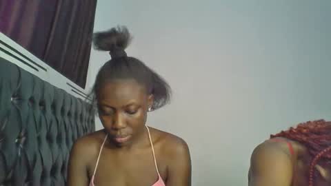 Snapshot of chocobear22 chatting on November 28, 9:56 am chocobear22 online show from November 28, 9:56 am