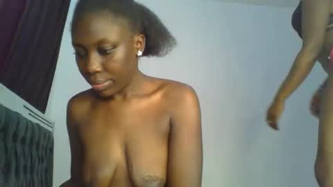 Snapshot of chocobear22 chatting on November 30, 9:57 am chocobear22 online show from November 30, 9:57 am