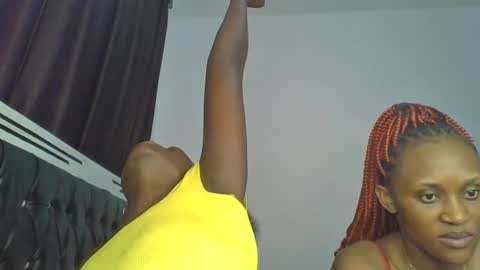 Snapshot of chocobear22 chatting on December 3, 10:35 am chocobear22 online show from December 3, 10:35 am