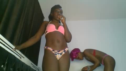 Snapshot of chocobear22 chatting on December 13, 9:09 pm chocobear22 online show from December 13, 9:09 pm