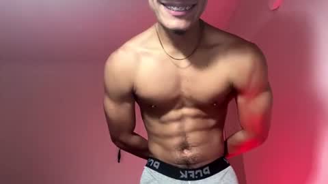Snapshot of chocolate_sex436778 chatting on July 4, 10:38 pm thiango online show from July 4, 10:38 pm