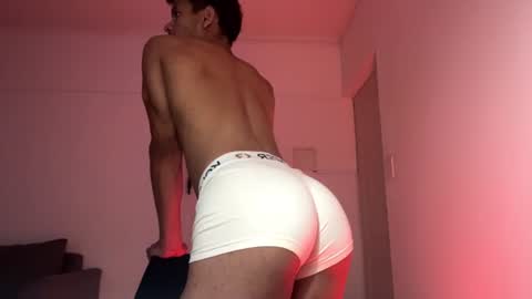 Snapshot of chocolate_sex436778 chatting on July 6, 10:56 pm thiango online show from July 6, 10:56 pm