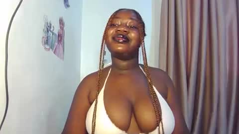chocolateassgirl61 online show from January 13, 7:35 am