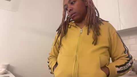 ChocolateCakeQueen online show from December 5, 4:09 am