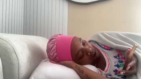 ChocolateCakeQueen online show from December 24, 6:17 pm