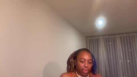 ChocolateCakeQueen online show from December 3, 3:03 am
