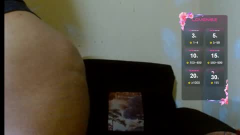 Snapshot of chocolatemilkebony chatting on April 23, 5:52 am chocolatemilkebony online show from April 23, 5:52 am