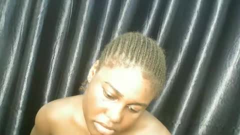 Snapshot of chocoslut22 chatting on November 29, 5:10 am chocoslut22 online show from November 29, 5:10 am