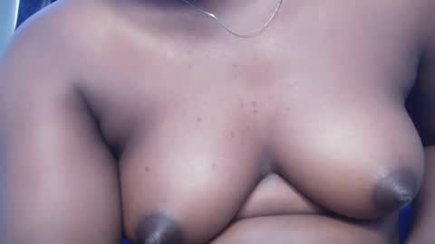 Snapshot of chocoslut22 chatting on December 2, 4:07 am chocoslut22 online show from December 2, 4:07 am