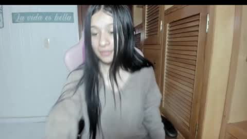 Snapshot of choinam_ra chatting on December 26, 6:22 pm Laura online show from December 26, 6:22 pm