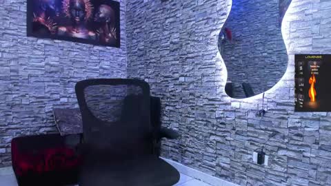 Snapshot of choreythaiylor chatting on April 7, 11:10 am Chorey Thaylor online show from April 7, 11:10 am