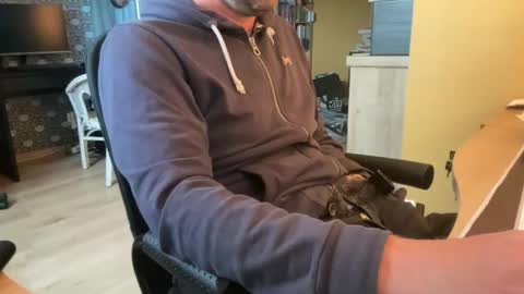 chris13abcd online show from November 20, 2:28 pm