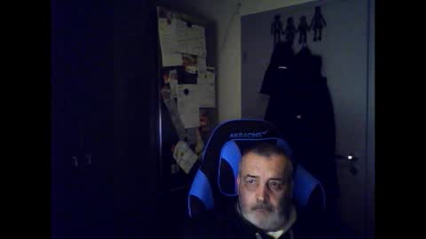 Chris online show from December 14, 7:58 am