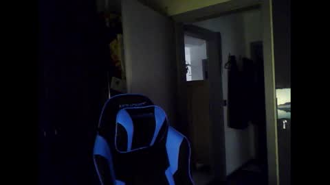 Chris online show from April 26, 4:32 am