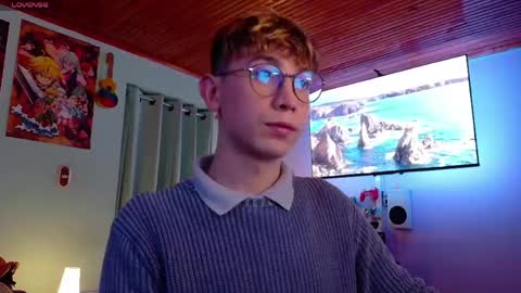 Snapshot of chris_blake_ chatting on June 8, 11:05 pm chris_blake_ online show from June 8, 11:05 pm