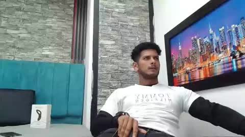 Snapshot of chris_dick2 chatting on January 11, 5:12 am chris_dick2 online show from January 11, 5:12 am