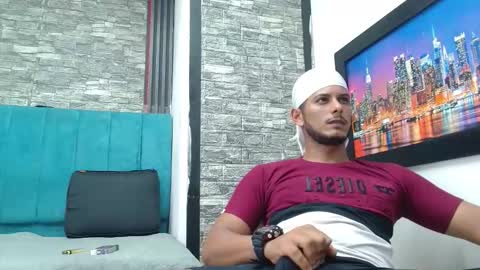 Snapshot of chris_dick2 chatting on January 15, 4:50 am chris_dick2 online show from January 15, 4:50 am