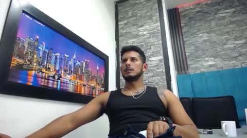 Snapshot of chris_dick2 chatting on February 21, 4:13 am chris_dick2 online show from February 21, 4:13 am