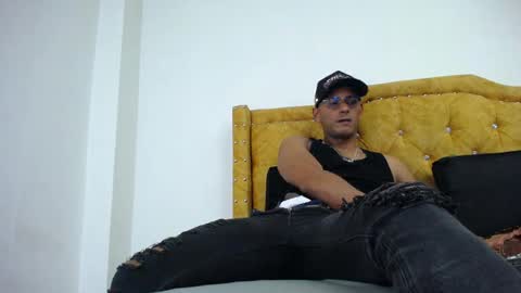 chris_dick2 online show from May 31, 5:48 am