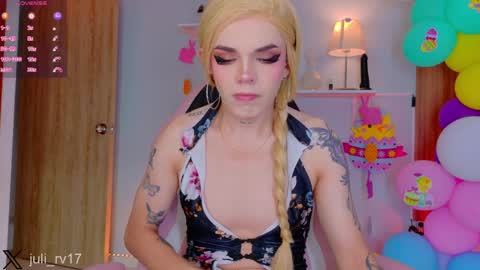 juli   Instagram july rv17 - Twitter juli rv17     online show from April 11, 12:31 pm