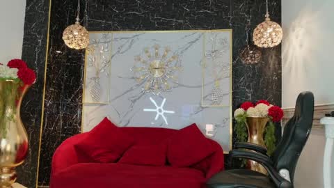 Chris online show from April 11, 7:45 am