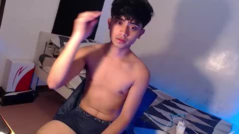 Snapshot of chris_walker22 chatting on September 29, 7:13 am Shawty Chris online show from September 29, 7:13 am