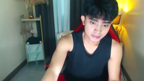 Snapshot of chris_walker22 chatting on October 22, 5:41 am Shawty Chris online show from October 22, 5:41 am