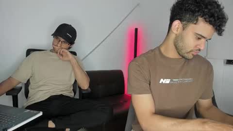 Snapshot of chrisandrew_ chatting on October 9, 1:36 am Im Chirs IM MODEL INDEPENDT online show from October 9, 1:36 am