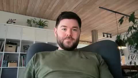 Chris one online show from April 16, 8:26 am