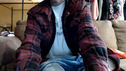 Snapshot of chrisintn chatting on December 1, 6:57 pm chrisintn online show from December 1, 6:57 pm