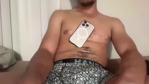 chrislover2125 online show from April 8, 5:18 am