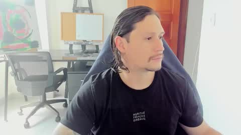 Snapshot of chrismckey1 chatting on March 3, 6:58 pm Cris online show from March 3, 6:58 pm