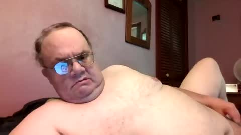 Snapshot of chrismini312 chatting on June 24, 6:29 pm Chris The Jerk Off King online show from June 24, 6:29 pm