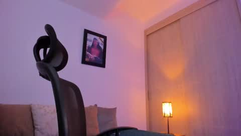 chrismorgan24 online show from March 8, 10:56 pm