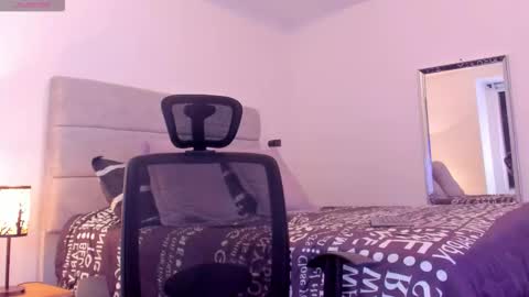 chrismorgan24 online show from September 25, 12:58 am