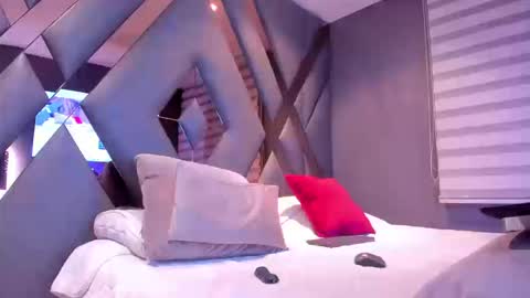 chrismorgan24 online show from September 28, 12:05 am