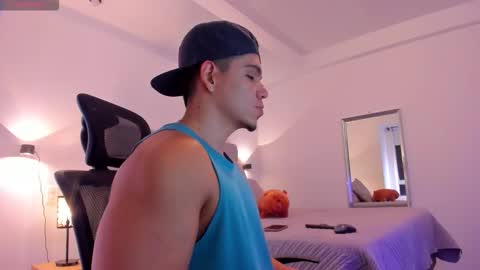 chrismorgan24 online show from October 18, 2:47 am