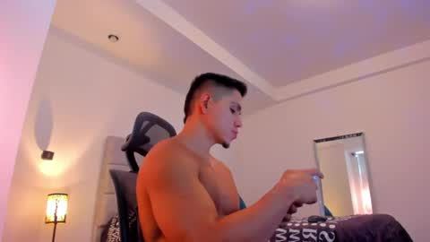 Snapshot of chrismorgan24 chatting on June 4, 3:29 pm chrismorgan24 online show from June 4, 3:29 pm