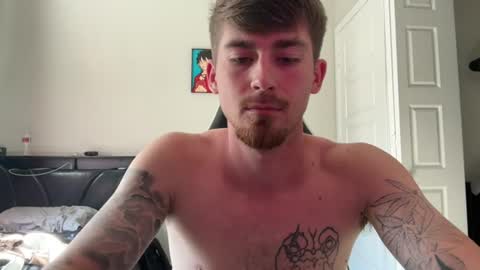 Snapshot of chrisoncam01 chatting on June 16, 10:56 pm chrisoncam01 online show from June 16, 10:56 pm