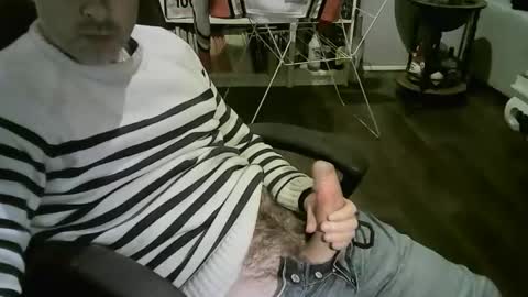 chrisprngr online show from October 27, 5:39 pm