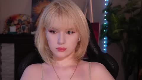 chriss_foxx online show from June 13, 3:32 pm
