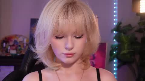 Snapshot of chriss_foxx chatting on June 17, 3:35 pm chriss_foxx online show from June 17, 3:35 pm