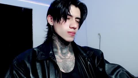 Snapshot of chriss_opp chatting on February 6, 1:43 pm CHRIS INDEPENT MODEL online show from February 6, 1:43 pm