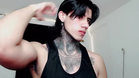 Snapshot of chriss_opp chatting on February 22, 12:19 pm CHRIS INDEPENT MODEL online show from February 22, 12:19 pm