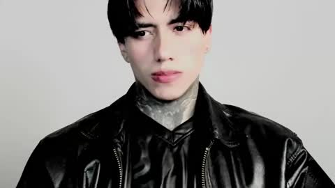 Snapshot of chriss_opp chatting on October 28, 1:09 am CHRIS INDEPENT MODEL online show from October 28, 1:09 am