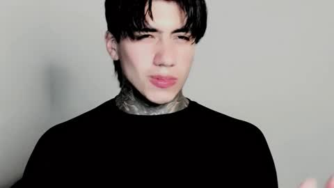 Snapshot of chriss_opp chatting on October 30, 11:49 pm CHRIS INDEPENT MODEL online show from October 30, 11:49 pm