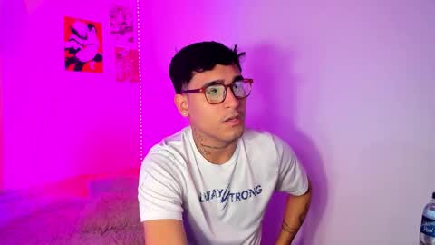 Christian Wang online show from January 8, 6:54 pm