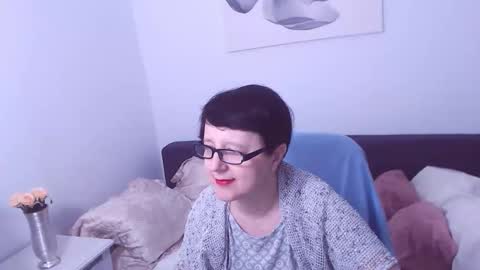 Christa online show from October 8, 11:57 pm