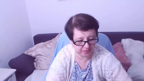 Christa online show from March 8, 2:10 pm